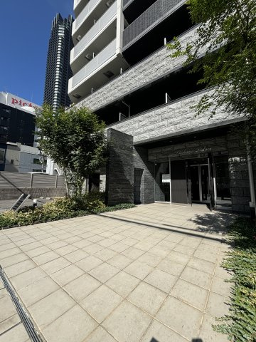 プレサンス北浜パレスのエントランス