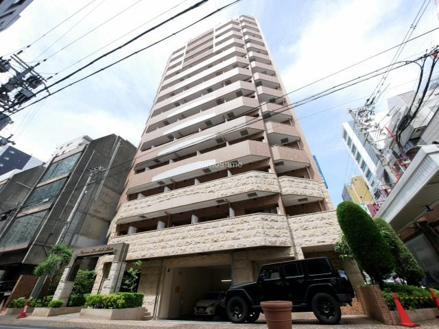 プレサンス心斎橋リベルタの外観