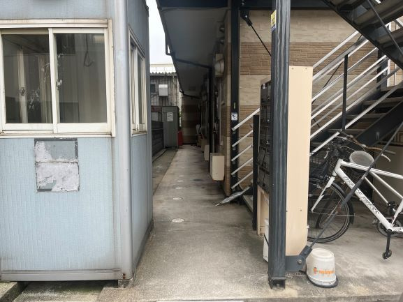レオパレスオーキッドのエントランス
