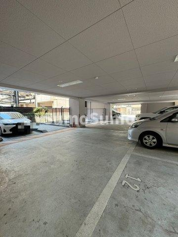 レヴェあけぼの荘の駐車場|駐車場に車を止められます