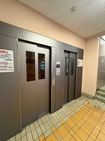 ルネ須磨のロビー|ゆとりのあるロビーです