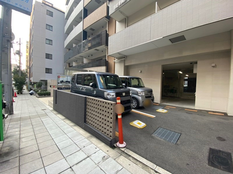 ルボワ天満橋の駐車場|駐車スペースもあります
