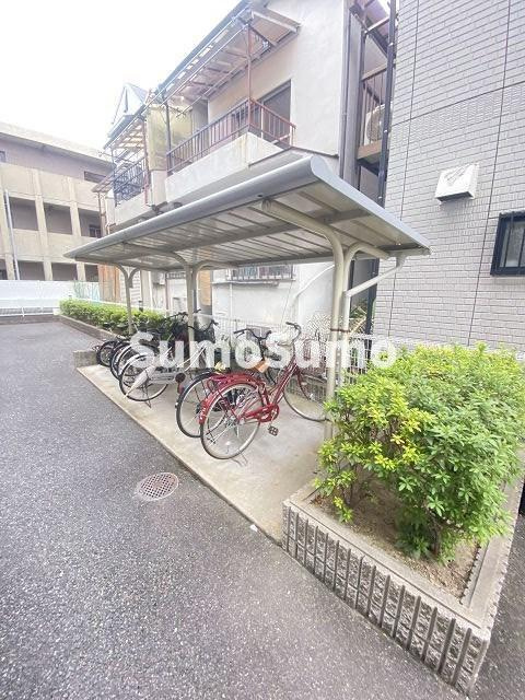 レオパレスSuccessの駐車場