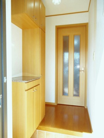 ストラーレ　牛川の玄関|落ち着いた玄関です