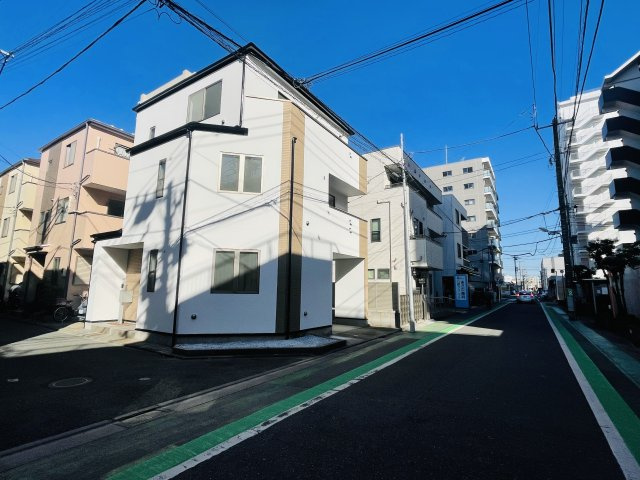 東四つ木２丁目中古戸建の前面道路含む現地写真