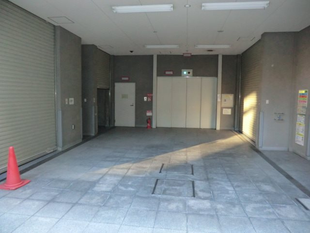 ルネ神戸旧居留地109番館の駐車場