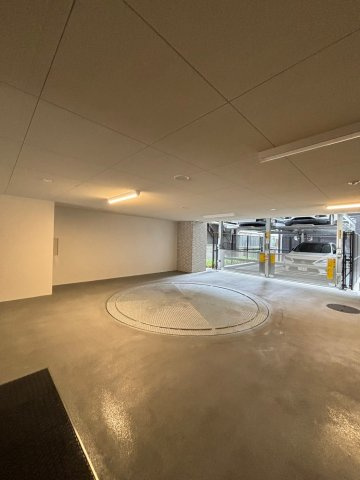レオングラン本町橋の駐車場