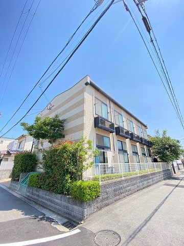 レオパレスウィル鳴尾の外観
