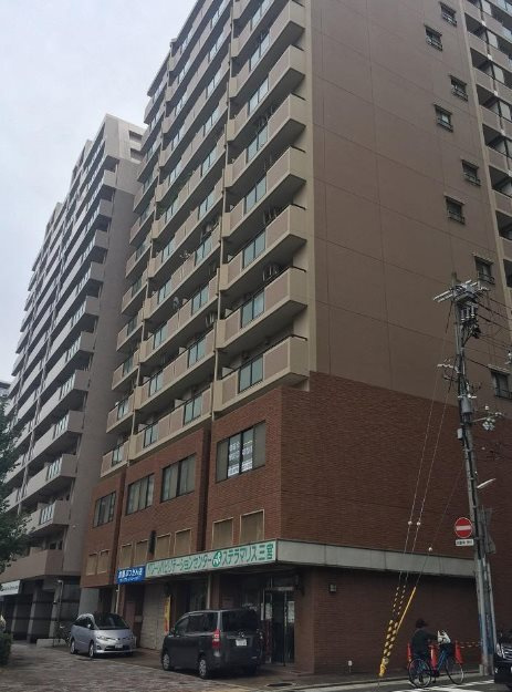 レーベン三宮の外観