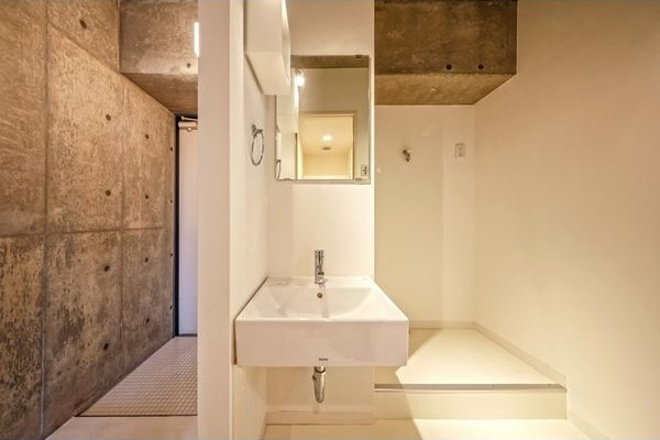 S-FORT六番町の洗面所