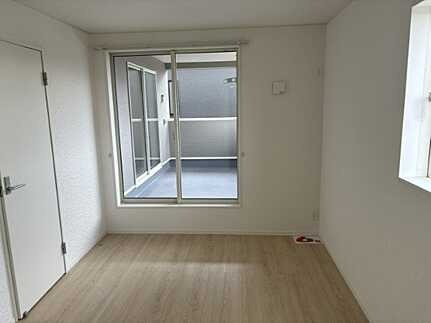 東広島市八本松飯田４丁目　新築一戸建て(全4棟)の前面道路含む現地写真