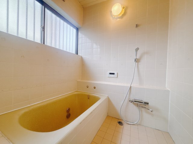 【中古戸建】足利市百頭町の浴室|■浴室｜ゆったり足を伸ばせるサイズの浴室(*＾＾*)　