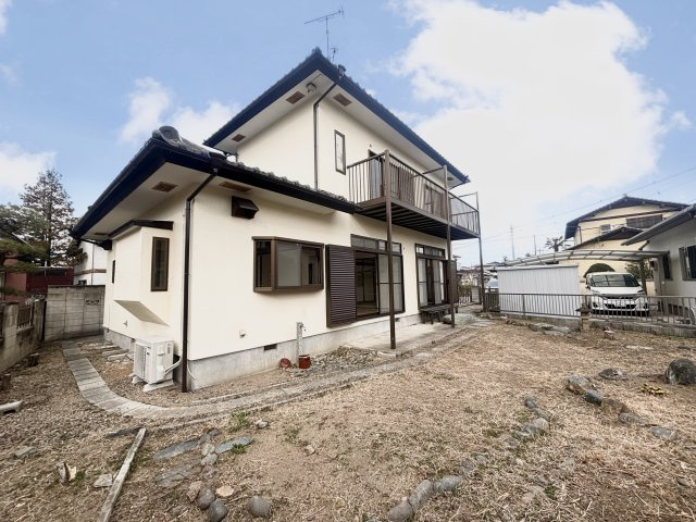 【中古戸建】足利市百頭町の外観|■外観｜ここから始まる「日常」はご家族にとってかけがえのない時間となります。少しでも豊かに、快適に