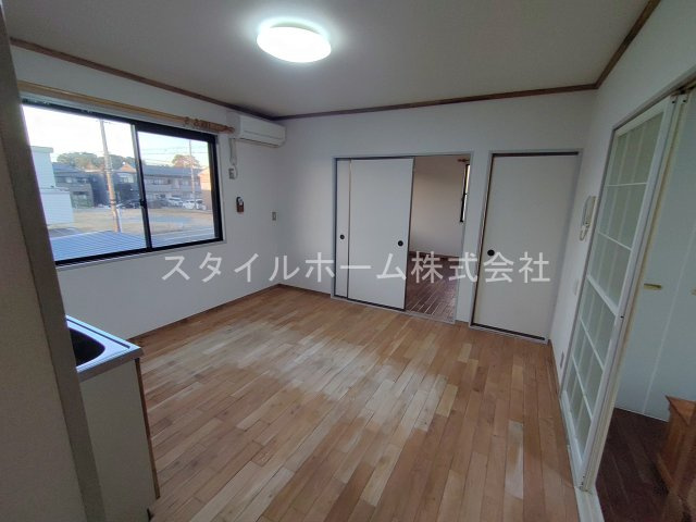 ユトリロ新栄 A棟の居間・リビング