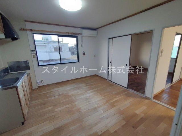 ユトリロ新栄 A棟の居間・リビング