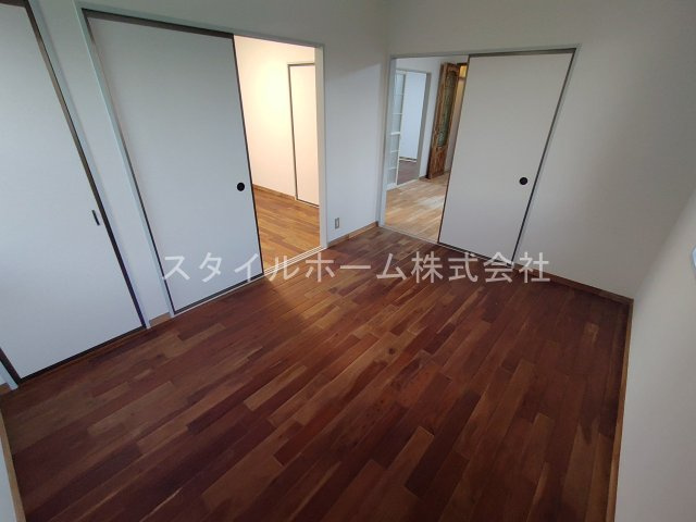 ユトリロ新栄 A棟の居間・リビング