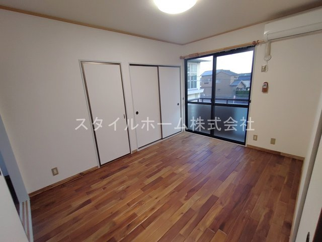 ユトリロ新栄 A棟の居間・リビング