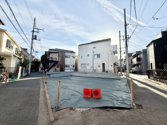 文京区千駄木5丁目　建築条件無し売地　残2区画の前面道路含む現地写真|2026.1.31撮影

現地ご見学希望・資料請求などお気軽にお問い合わせ下さい！
03-5990-5201