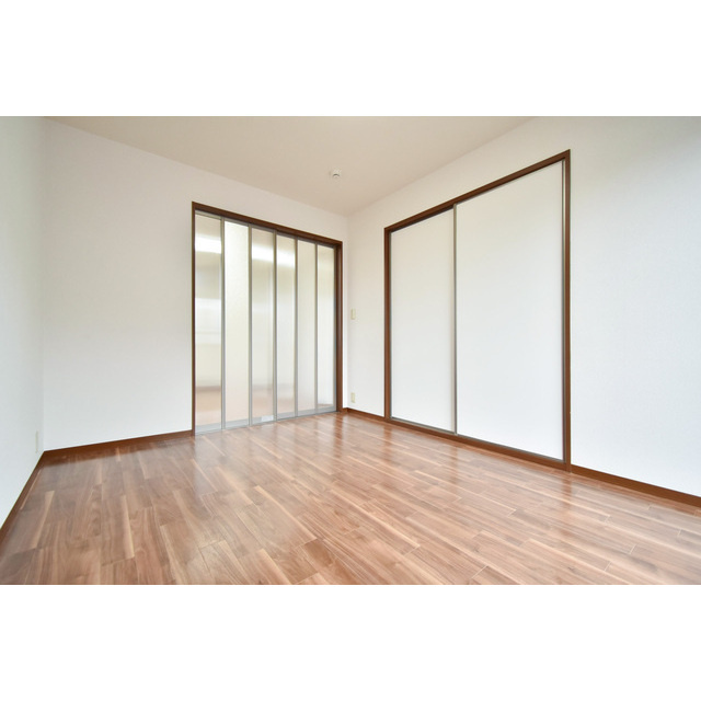 フォンテーヌ宮ノ陣ⅢCの内装|明るい色調の室内です