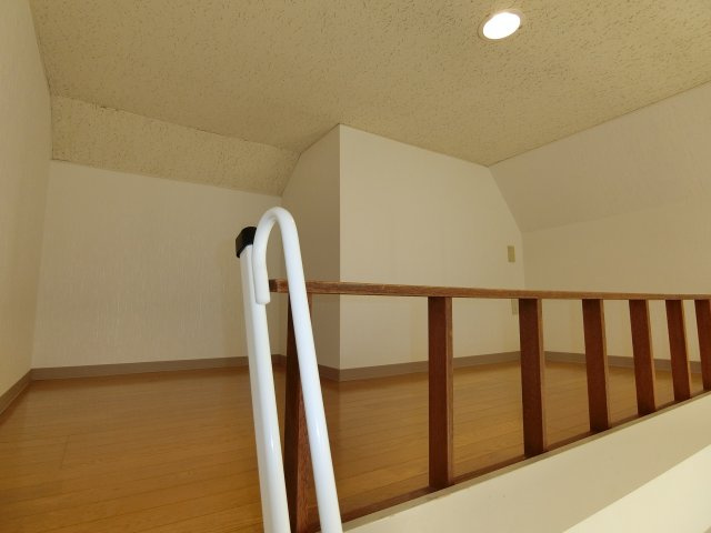 【寝室】 | ヴェルテ奥西Ⅱ | 寝室にもなるロフトスペース。