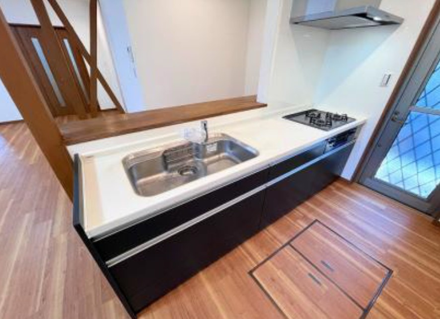 越谷市弥栄町4丁目　チュウココダテのキッチン