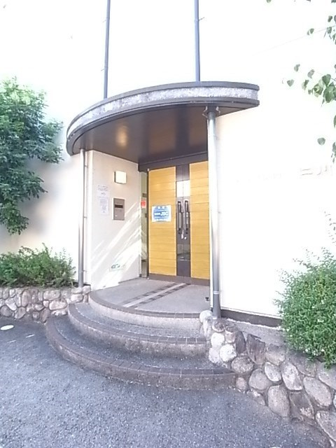 ペアコート仁川のエントランス
