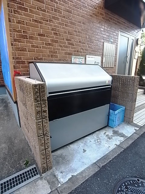 ポポラーレの外観