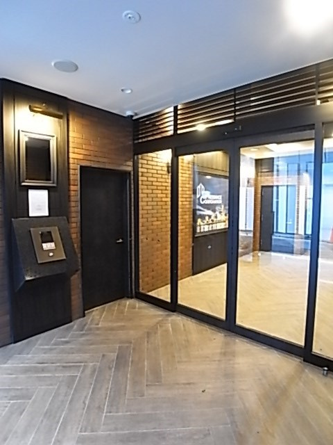 プレサンス神戸元町ベルシオンのエントランス