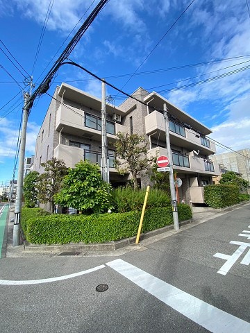 ボヌール甲子園の外観