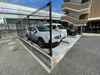 ベレッツァ芦屋Ⅰの駐車場