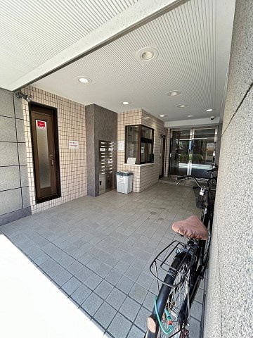 ポコアポコ甲子園口メゾンのロビー