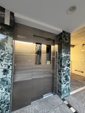 ホープ芦屋のロビー