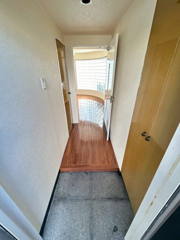 ホープ芦屋の玄関