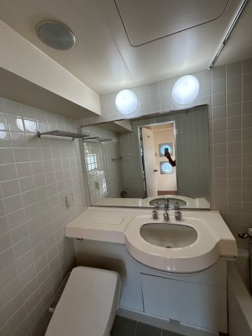 ホープ芦屋の洗面所