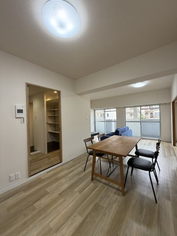 ベルトゥリー若草の内装