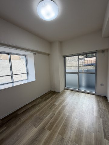 ベルトゥリー若草の居間・リビング