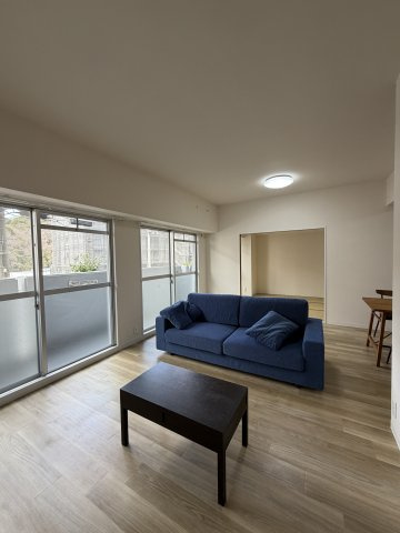 ベルトゥリー若草の居間・リビング