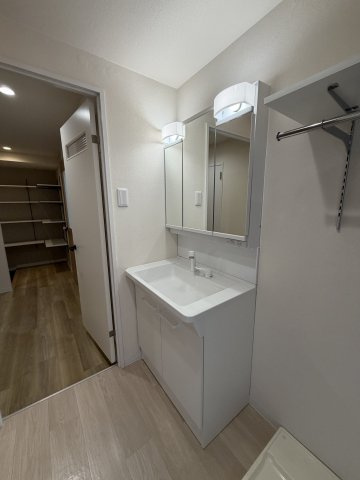 ベルトゥリー若草の独立洗面台