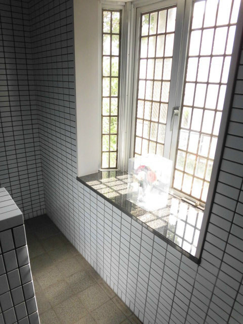 ロイヤルハイツ夙川（霞町）の外観
