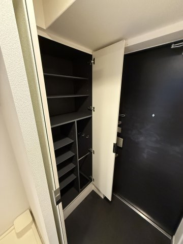 プレサンス難波クチュールの収納
