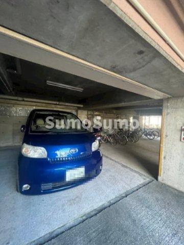 ロイヤル石井の駐車場|駐車場に車を止められます