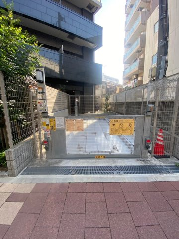 プレサンス神戸須佐野ハーバルの駐車場