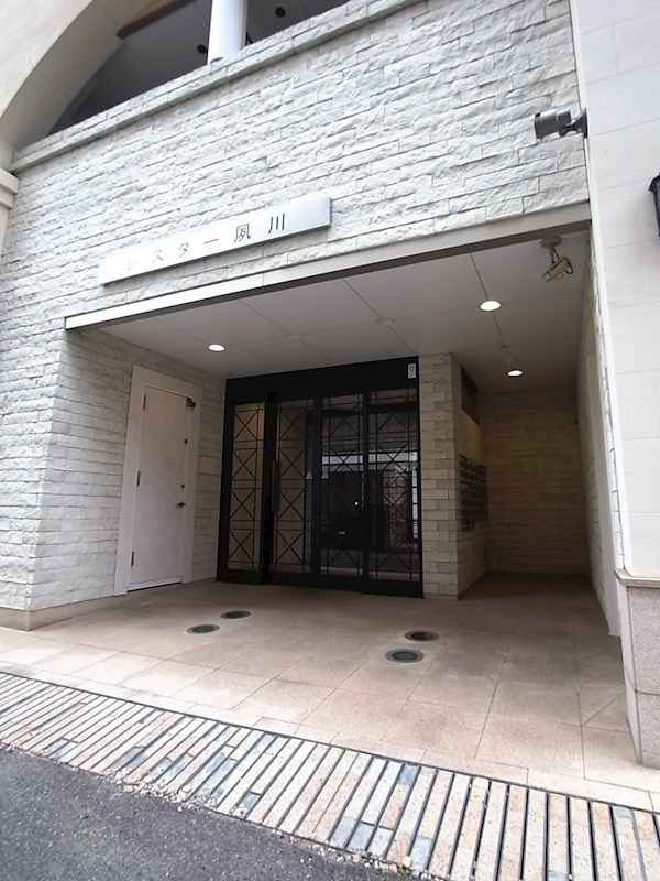 レスター夙川の外観