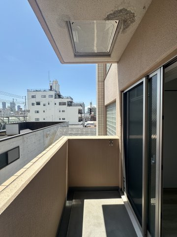 フロンティアタワー九条Ⅰ(旧:CITY SPIRE　九条Ⅰ)のバルコニー