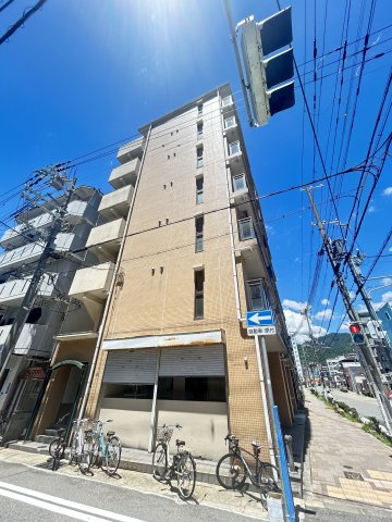レファインド春日野道の外観