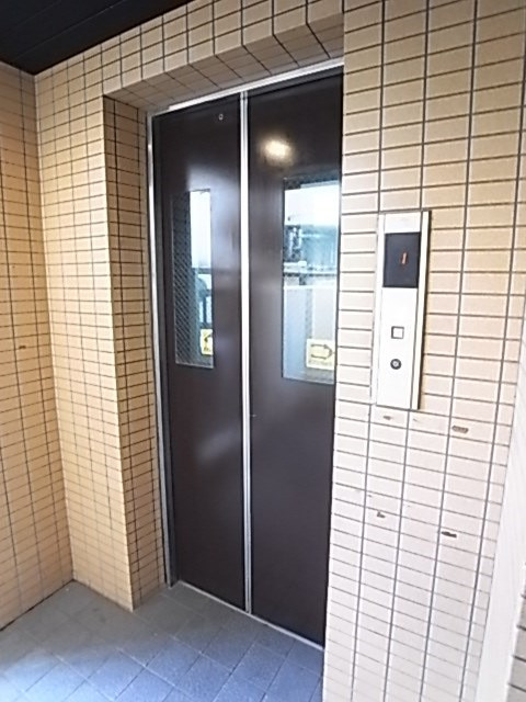 レファインド春日野道の外観