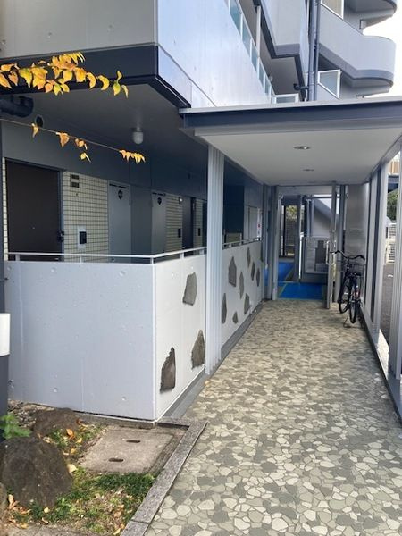 ロイヤルコート芦屋西蔵のエントランス