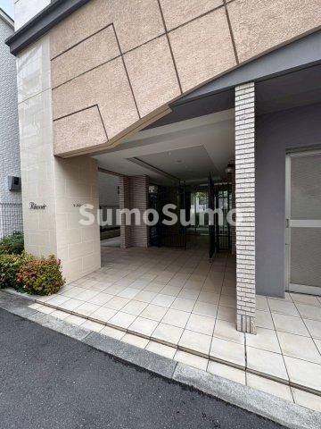 レユシールのエントランス|建物の内部です