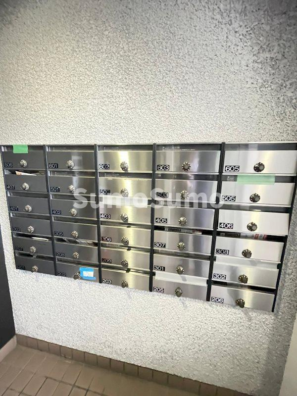 ロイヤルイン六甲の外観