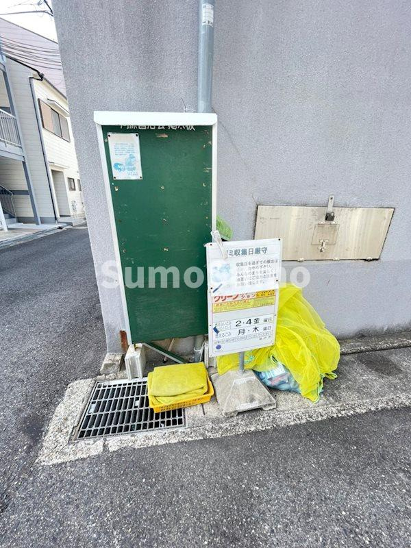 ロイヤルイン六甲の外観